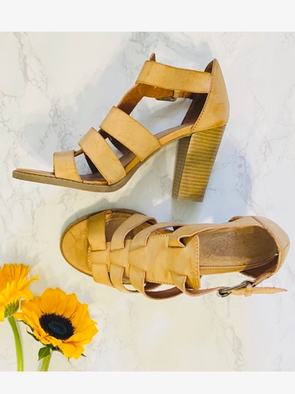 Apt. 9 lattice leather tan heeled sandals 9